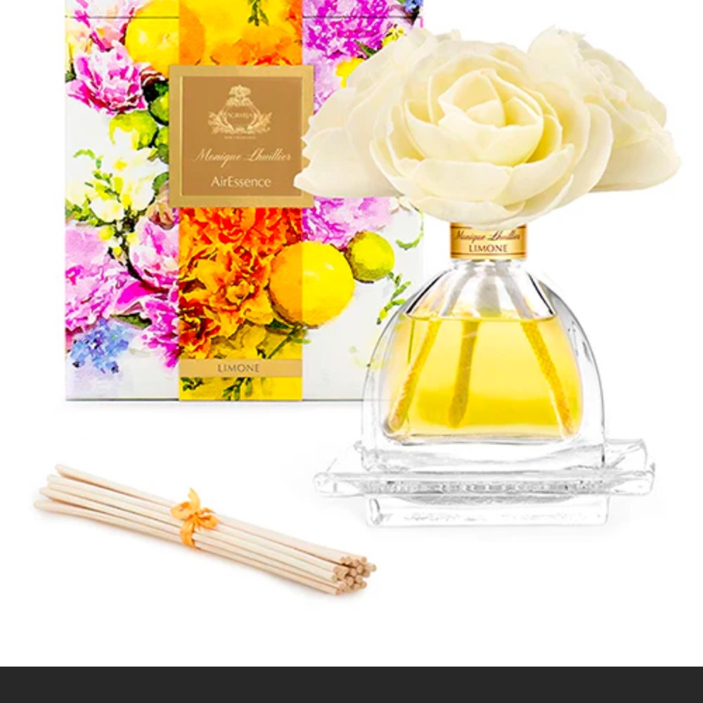 New and sealed Monique lhuillier diffuser- limone
Air essence diffuser